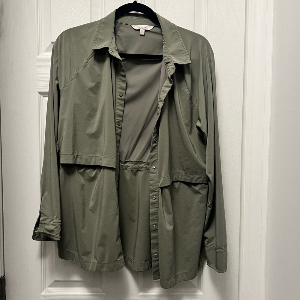 Athleta light weight jacket size M